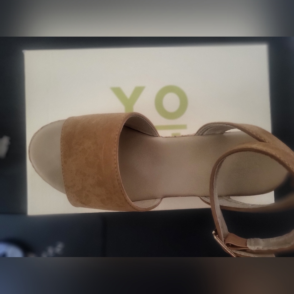 Women's Tan Platform Sandals - Picture 2 of 3